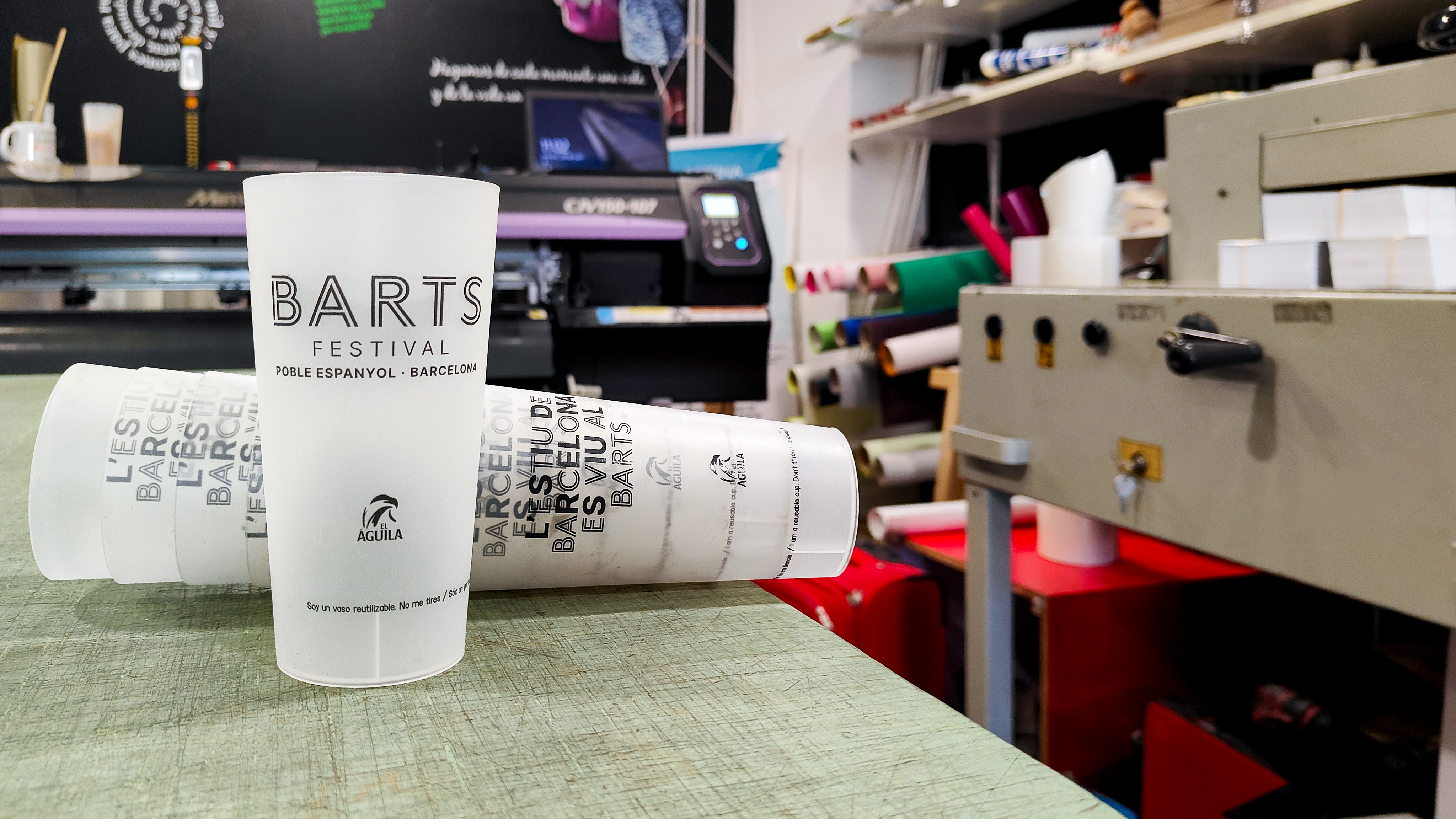 Trabajo terminado de unos vasos para un festival en Copy Art, Sant Boi de Llobregat